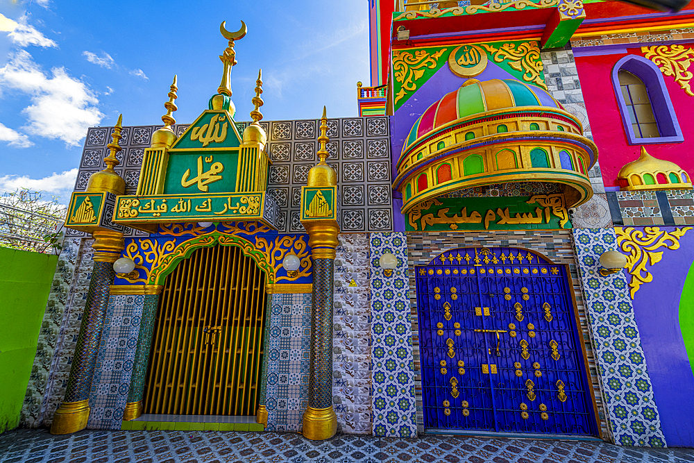 Rainbow Mosque (Masjid Al-Islamia), Zamboanga, Mindanao, Philippines, Southeast Asia, Asia