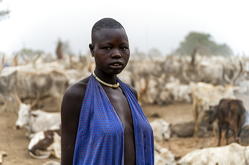 Mundari woman from the Mundari tribe, South Sudan, Africa