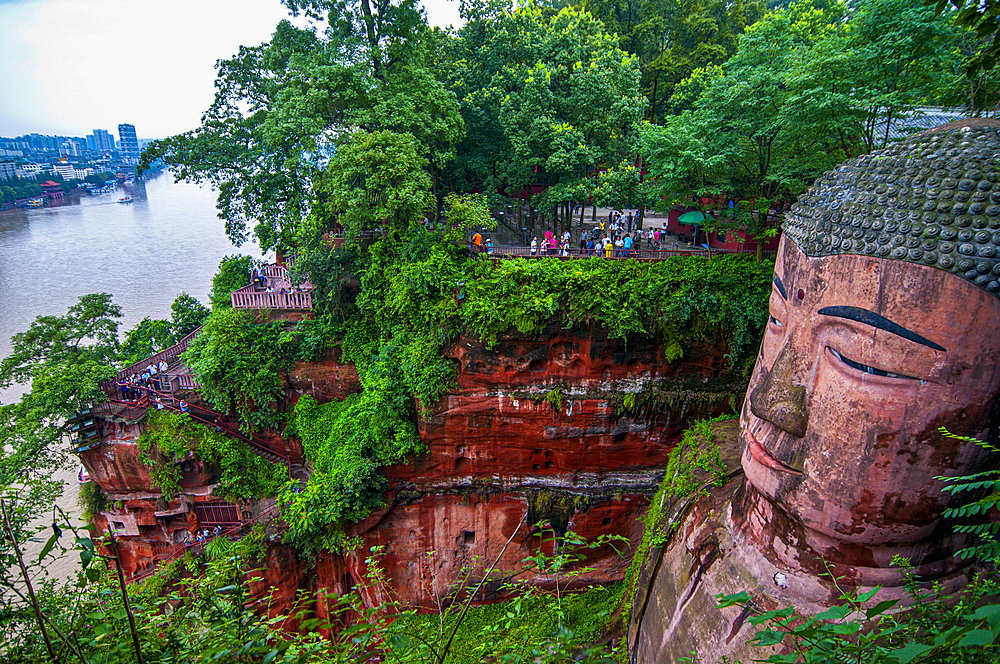 Leshan Giant Buddha, the largest stone Buddha on earth, Mount Emei Scenic Area, UNESCO World Heritage Site, Leshan, Sichuan, China, Asia