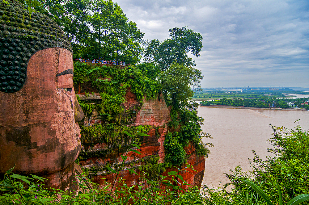 Leshan Giant Buddha, the largest stone Buddha on earth, Mount Emei Scenic Area, UNESCO World Heritage Site, Leshan, Sichuan, China, Asia