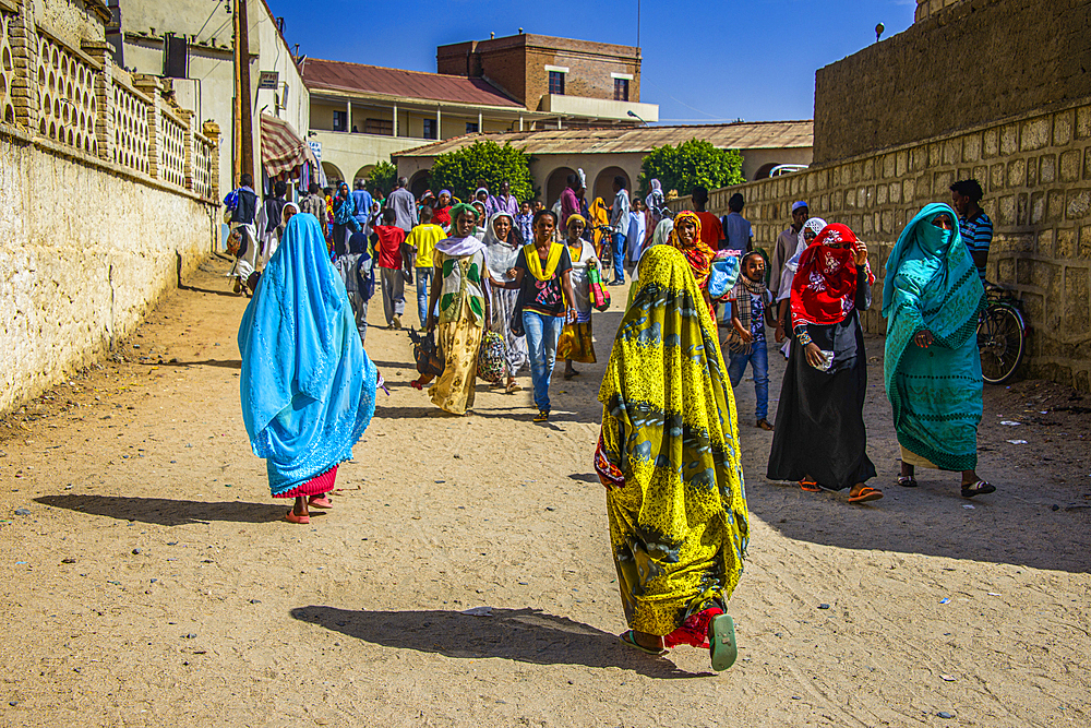 Women doing their shopping on the colourful Monday market of Keren, Eritrea, Africa