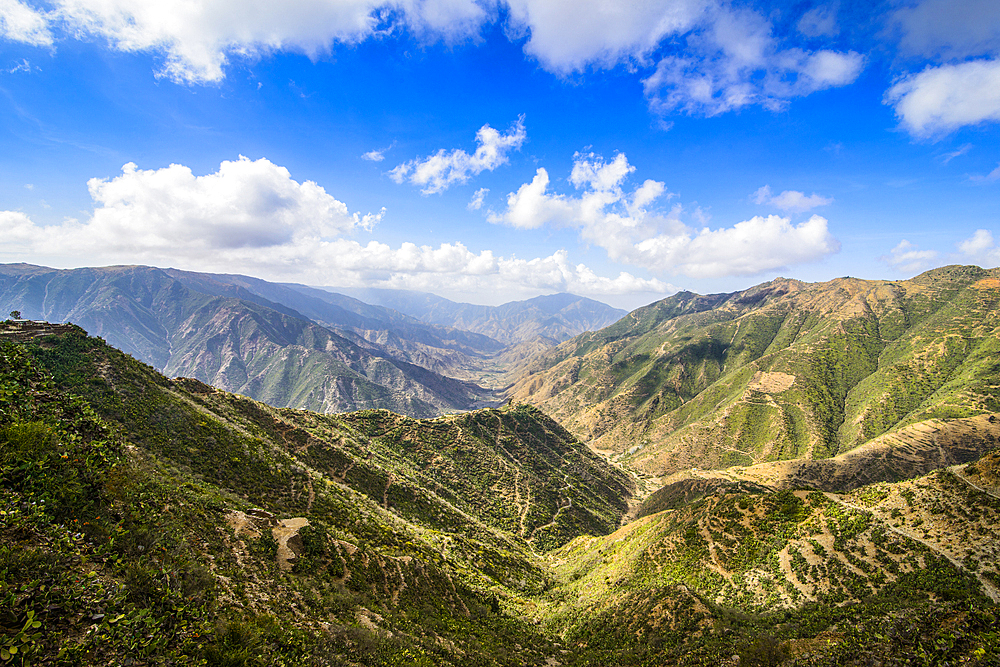 Mountain scenery along the road from Massawa to Asmara, Eritrea, Africa