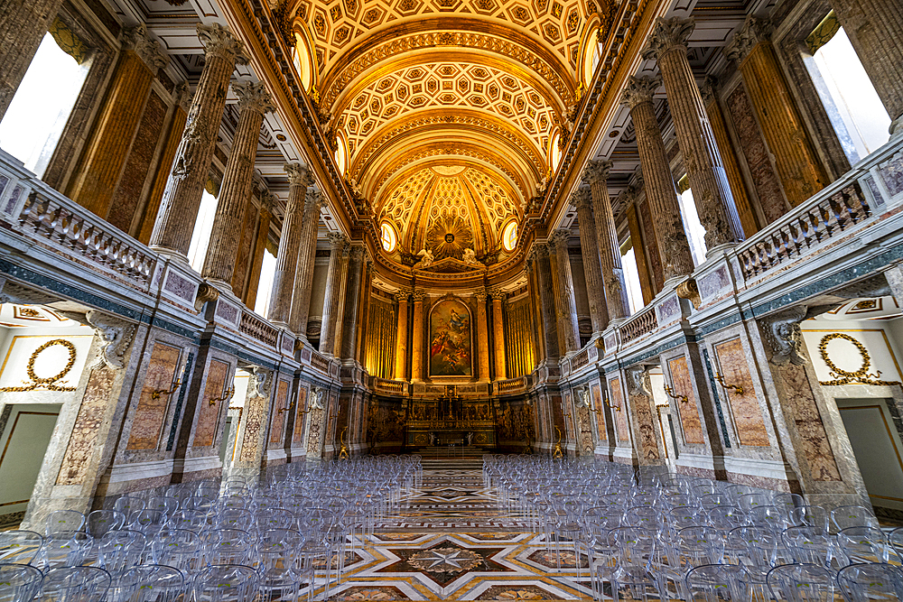 Spendid entrance hall, Reggia di Caserta (Royal Palace of Caserta), UNESCO World Heritage Site, Campania, Italy, Europe