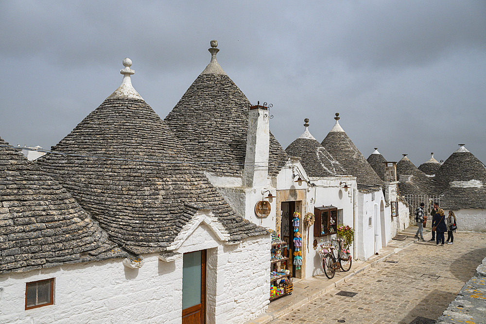 Trulli houses in Alberobello, UNESCO World Heritage Site, Apulia, Italy, Europe