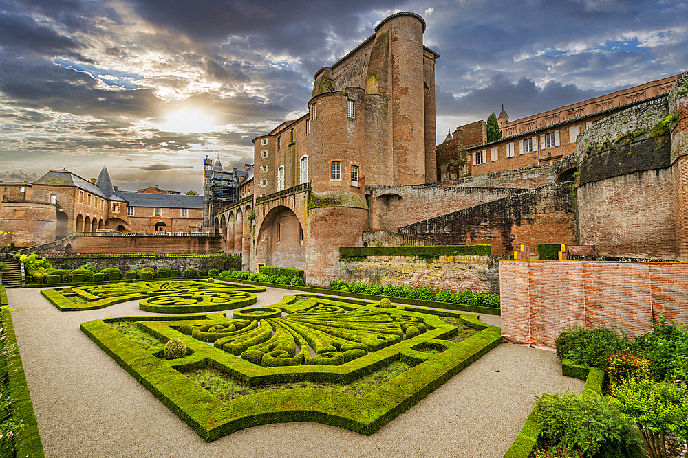 Episcopal city, around the Cathedral Sainte-Cecile, UNESCO World Heritage Site, Albi, Midi-Pyrenees, France, Europe