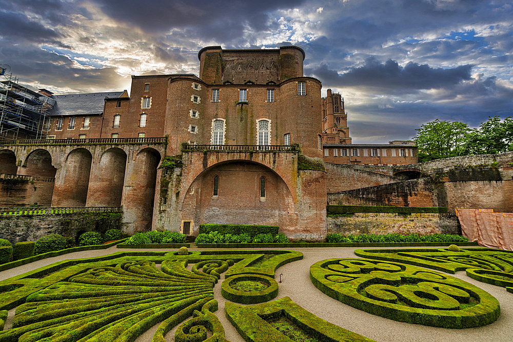 Episcopal city, around the Cathedral Sainte-Cecile, UNESCO World Heritage Site, Albi, Midi-Pyrenees, France, Europe