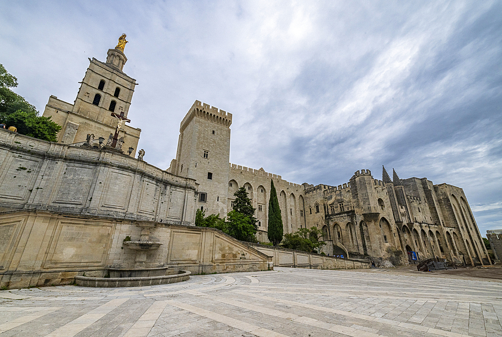 Palace of the Popes, Avignon, UNESCO World Heritage Site, Vaucluse, Provence-Alpes-Cote d'Azur, France, Europe