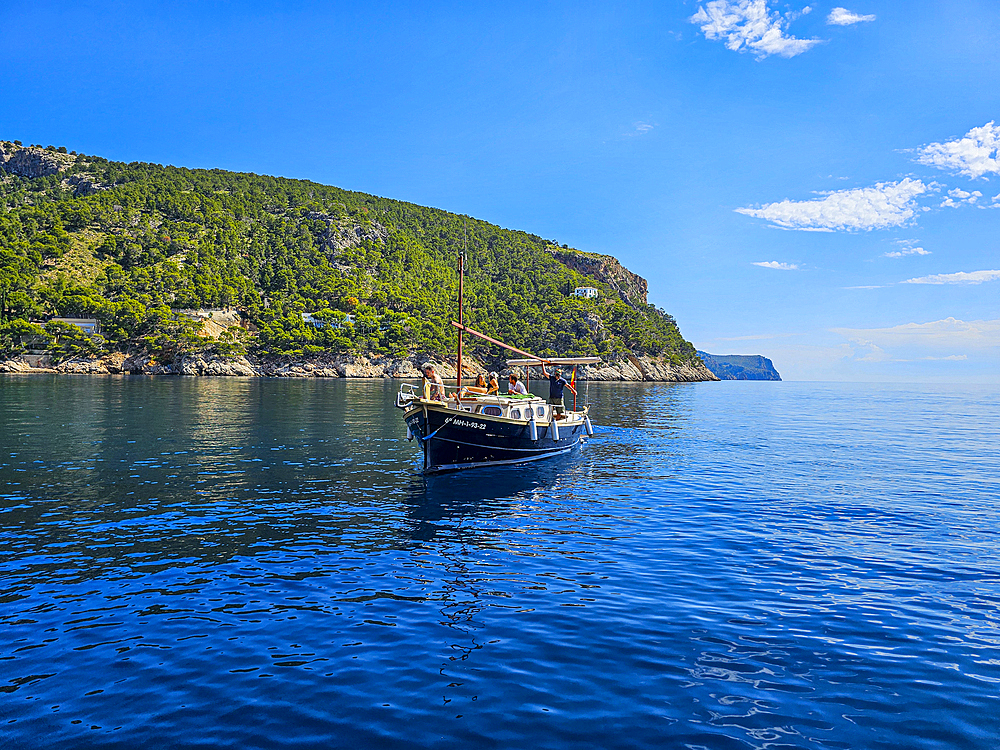 Little motorboat on the Formentor Peninsula, Mallorca, Balearic islands, Spain, Mediterranean, Europe