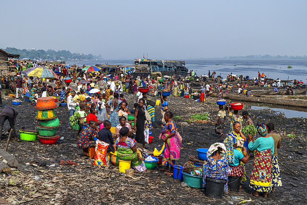 River Market, Mbandaka, Equateur province, Democratic Republic of Congo, Africa