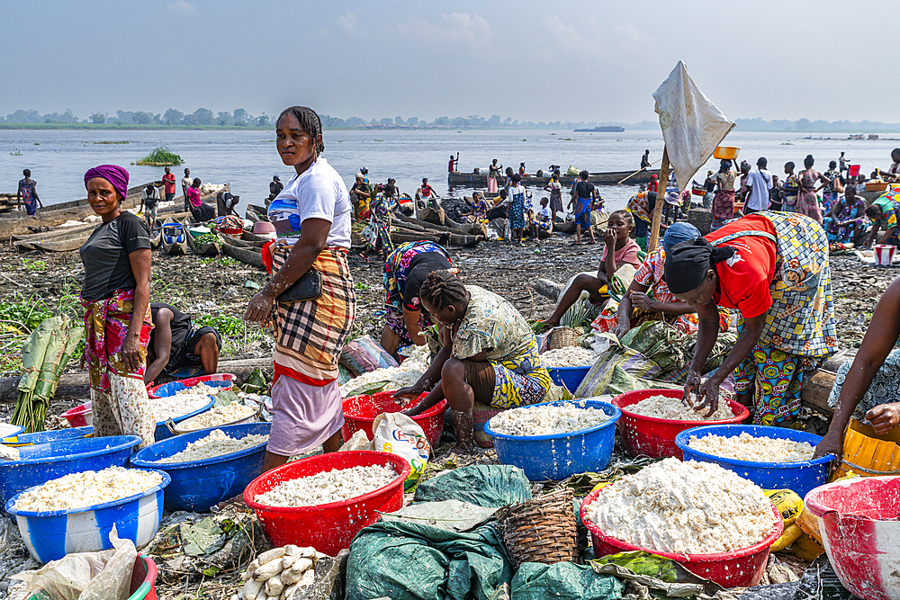 River Market, Mbandaka, Equateur province, Democratic Republic of Congo, Africa