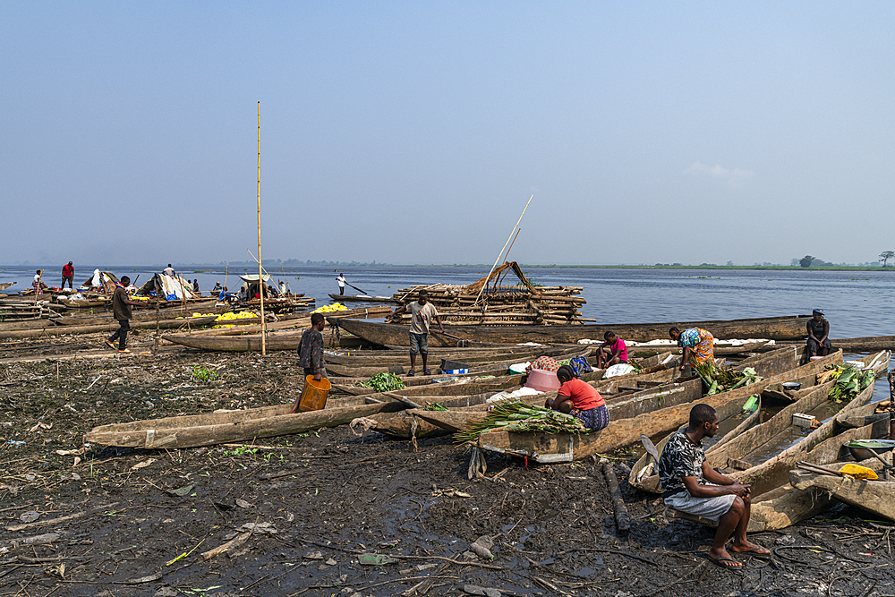 River Market, Mbandaka, Equateur province, Democratic Republic of Congo, Africa