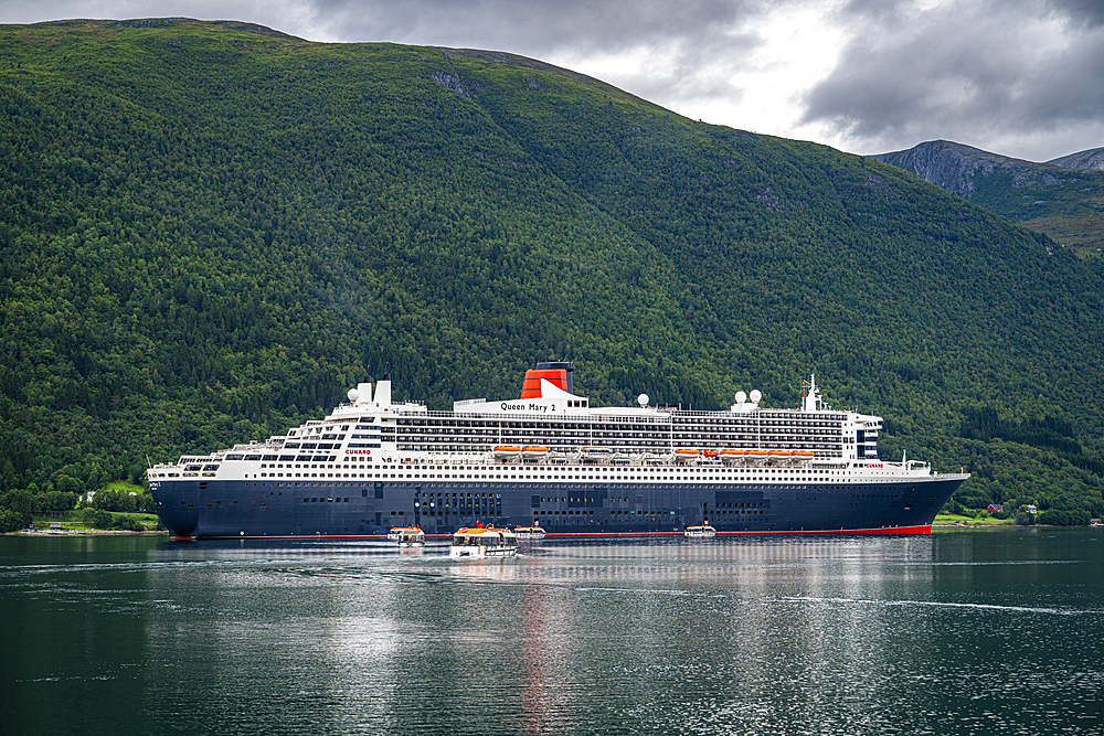 Queen Mary 2 anchoring in Andalsnes, More og Romsdal, Norway, Scandinavia, Europe