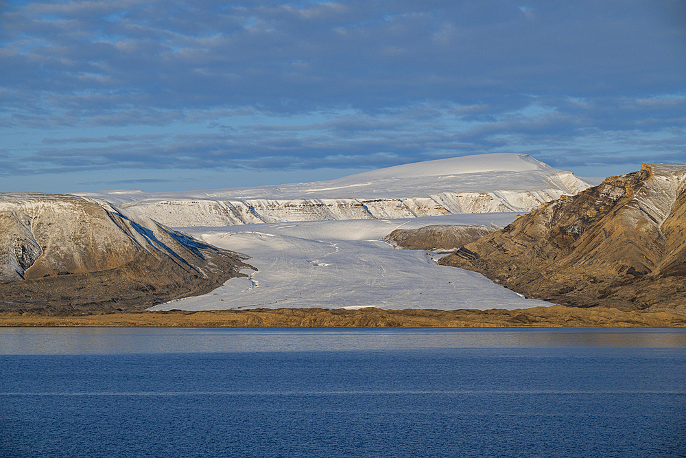 Mountainous landscape, Axel Heiberg island, Nunavut, Canadian Arctic, Canada, North America