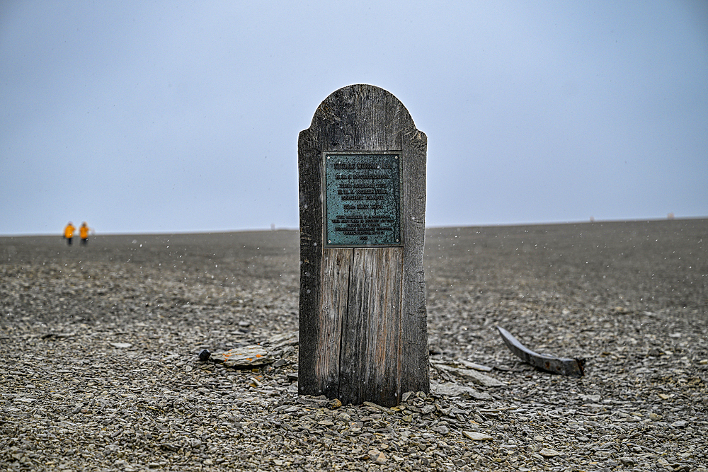 Gravestone from the Franklin expedition, Beechey island, Nunavut, Canadian Arctic, Canada, North America