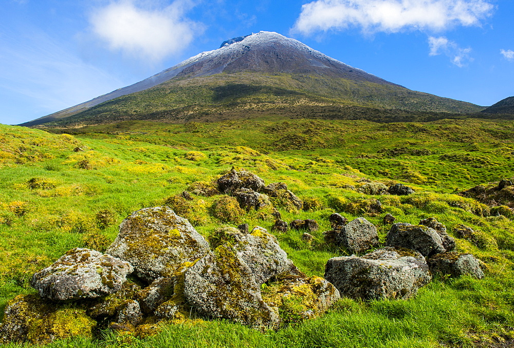 Ponta do Pico, highest mountain of Portugal, Island of Pico, Azores, Portugal, Atlantic, Europe