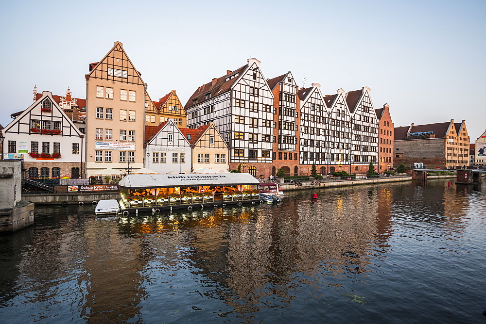 Hanseatic League houses on the Motlawa River at sunset, Gdansk, Poland, Europe