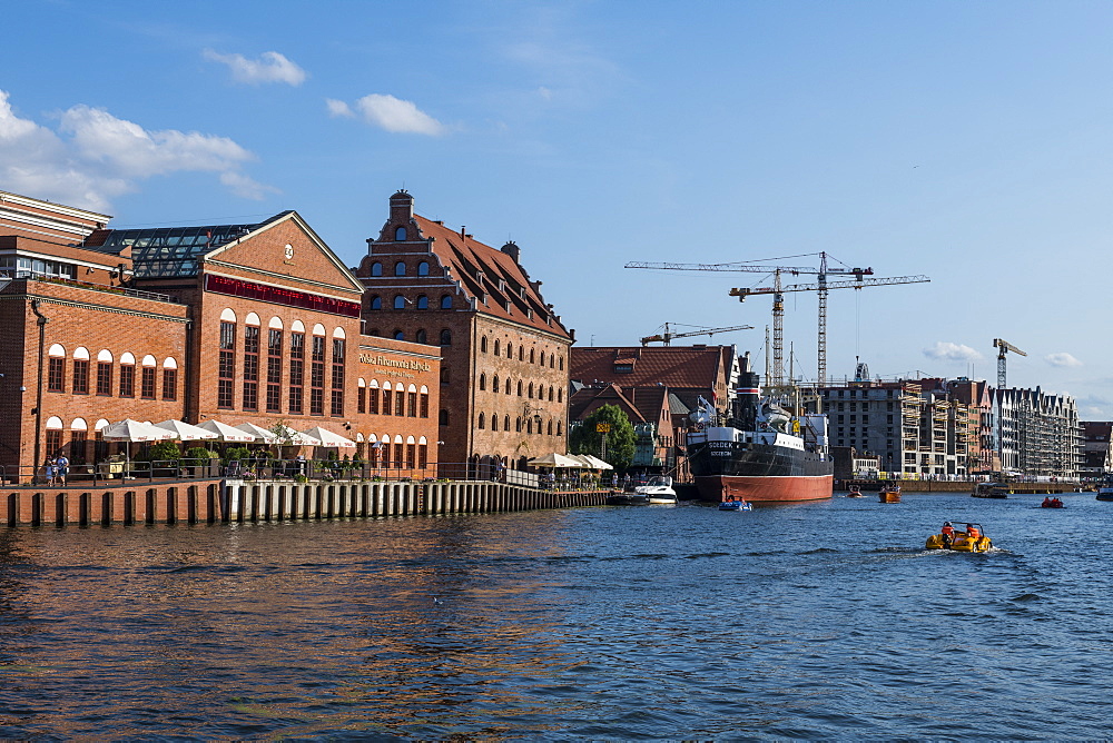 Hanseatic League houses on the Motlawa River, Gdansk, Poland, Europe