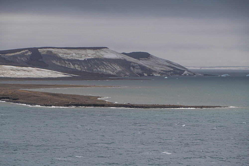 Moody lights over Cape Trieste, Franz Josef Land archipelago, Arkhangelsk Oblast, Arctic, Russia, Europe