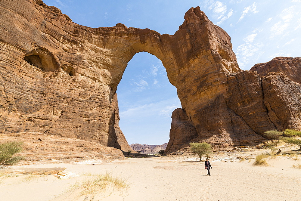 Third largest rock arch in the world, Ennedi Plateau, UNESCO World Heritage Site, Ennedi region, Chad, Africa