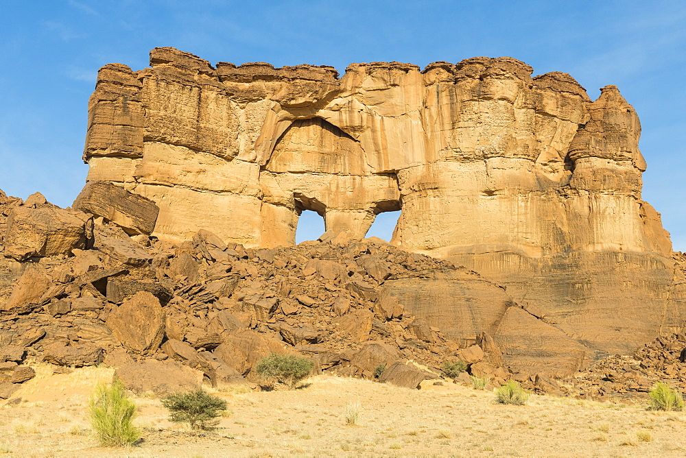 The window rock arch on the Ennedi Plateau, UNESCO World Heritage Site, Ennedi region, Chad, Africa