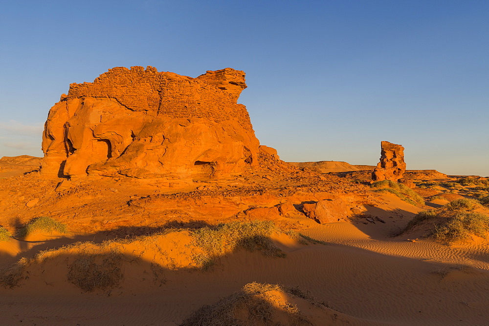 Sunset in the Sahara Desert near Timimoun, western Algeria, North Africa, Africa