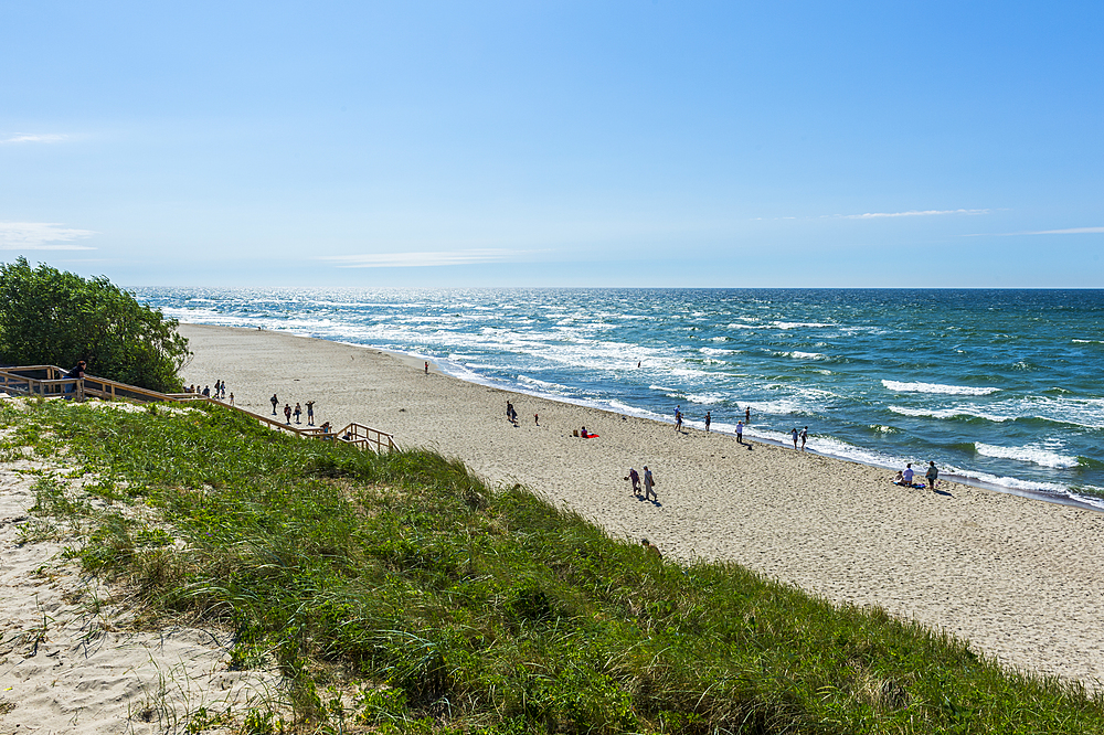 Long white sand beach in the Curonian Spit National Park, UNESCO World Heritage Site, Kaliningrad, Russia, Europe