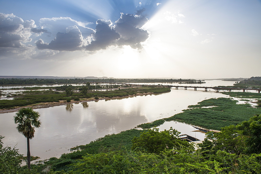 Niger river at sunset, Niamey, Niger, West Africa, Africa