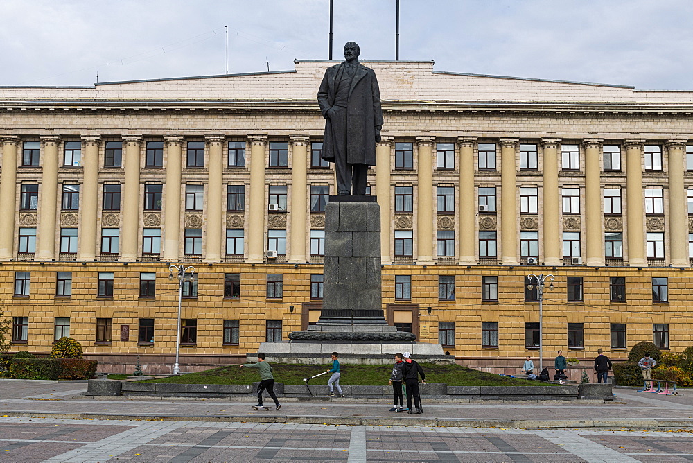 Long pedestrian zone in Penza, Penza Oblast, Russia, Eurasia