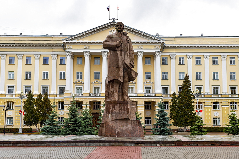 Lenin statue, Smolensk, Smolensk Oblast, Russia, Eurasia