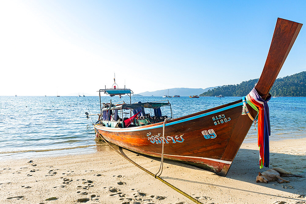 Fishing boat in Sunset Beach, Koh Lipe, Tarutao National Park, Thailand, Southeast Asia, Asia