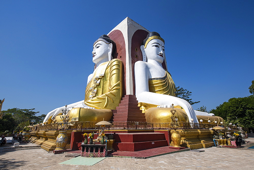 Four Seated Buddhas, Kyaikpun Buddha, Bago, Myanmar (Burma), Asia