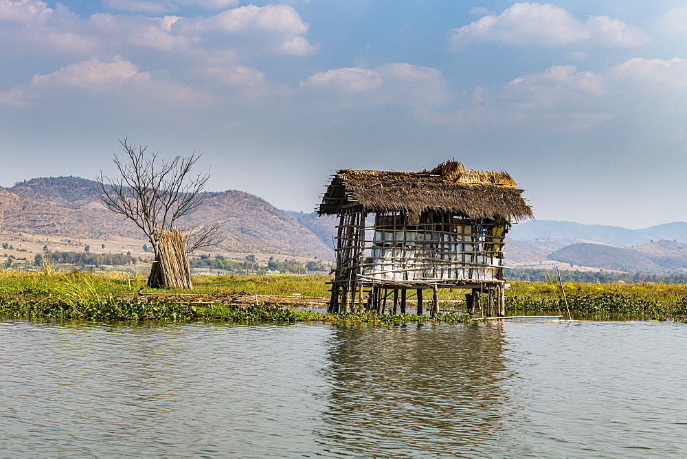 Hut on stilts, Tharkong Pagoda, southern Inle Lake, Shan state, Myanmar (Burma), Asia