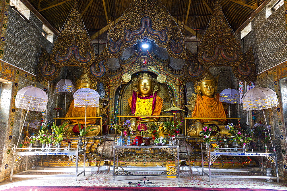 Shwe Inn Dein pagoda, Inn Thein, Inle Lake, Shan state, Myanmar (Burma), Asia