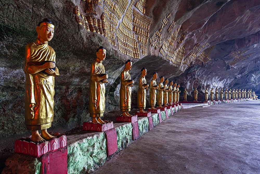 Cave filled with buddhas, Saddan Cave, Hpa-An, Kayin state, Myanmar (Burma), Asia