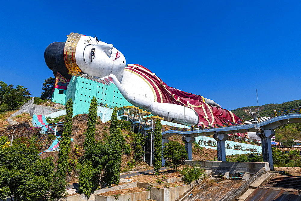 Giant reclining Buddha in Win Sein Taw Ya outside Mawlamyine, Mon state, Myanmar (Burma), Asia