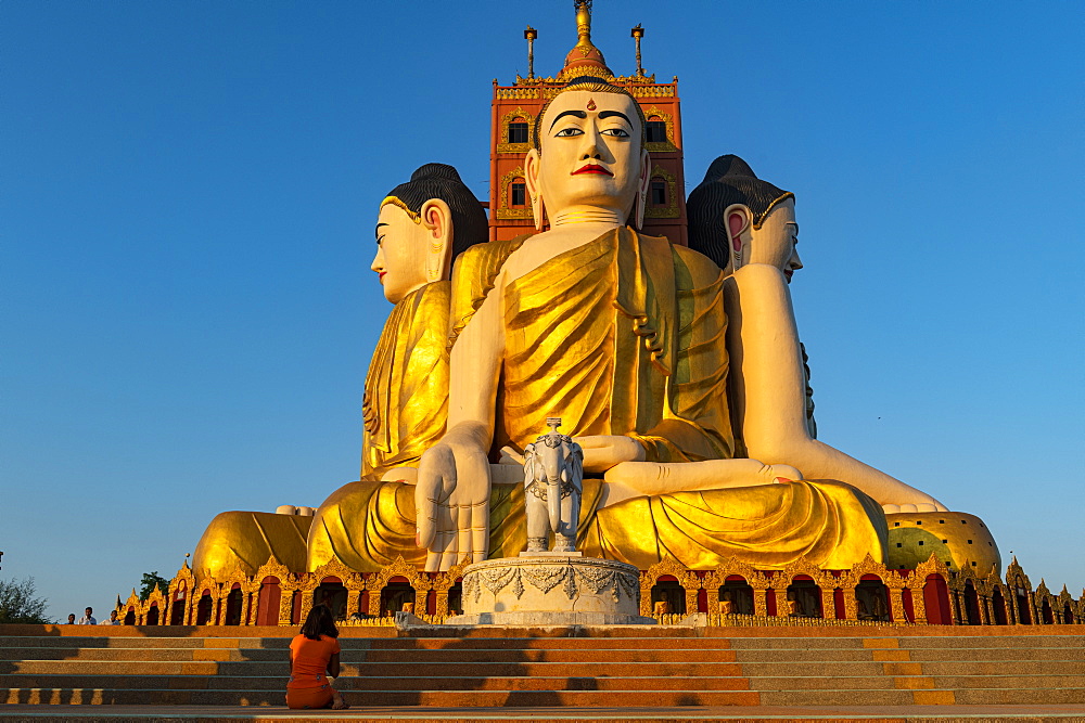 Huge sitting Buddhas, Ko Yin Lay, Pupawadoy Monastery near Ye, Mon state, Myanmar (Burma), Asia