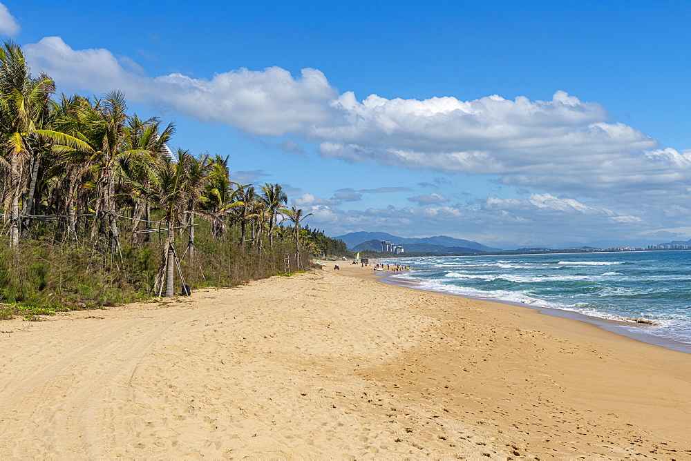 Long sandy beach, Haitang bay, Sanya, Hainan, China, Asia