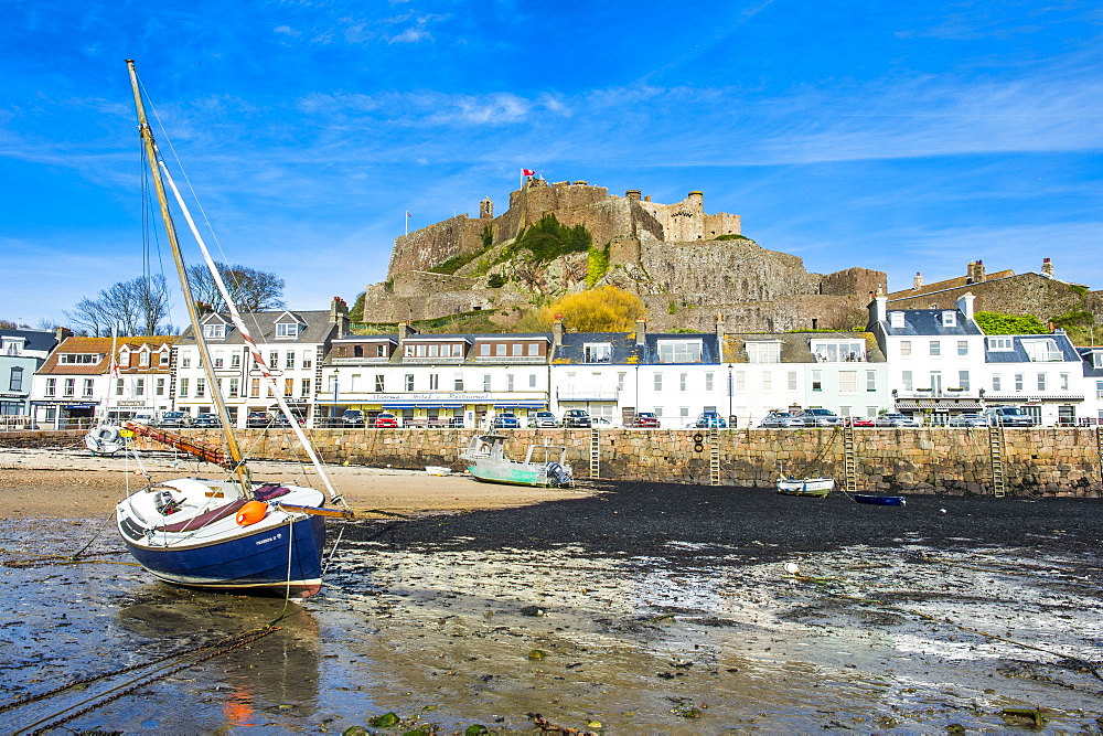 The town of Mont Orgueil and its castle, Jersey, Channel Islands, United Kingdom, Europe 