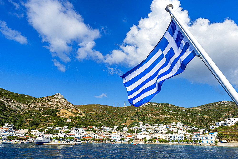 Greek flag in the Port of Kampi, Fourni (Fournoi), Greek Islands, Greece, Europe