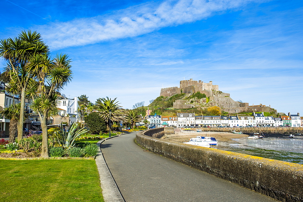 The town of Mont Orgueil and its castle, Jersey, Channel Islands, United Kingdom, Europe 