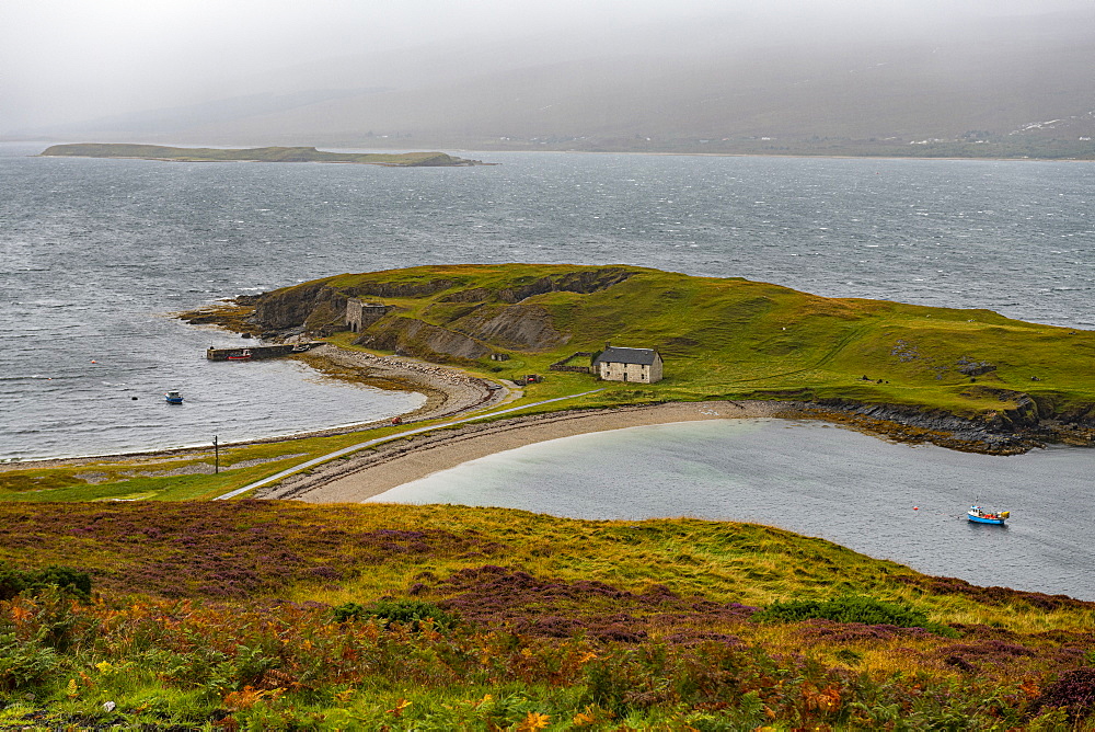 Beach in the very north along the N500 (North Coast 500) (NC500), Scotland, United Kingdom, Europe