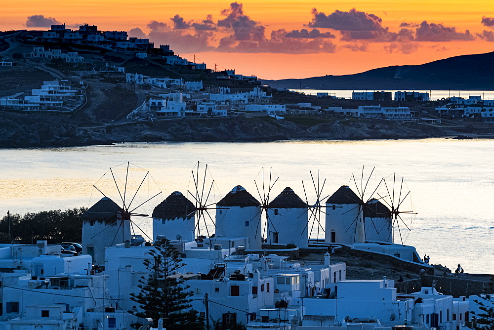 The Windmills (Kato Milli) at sunset, Horta, Mykonos, Cyclades, Greek Islands, Greece, Europe