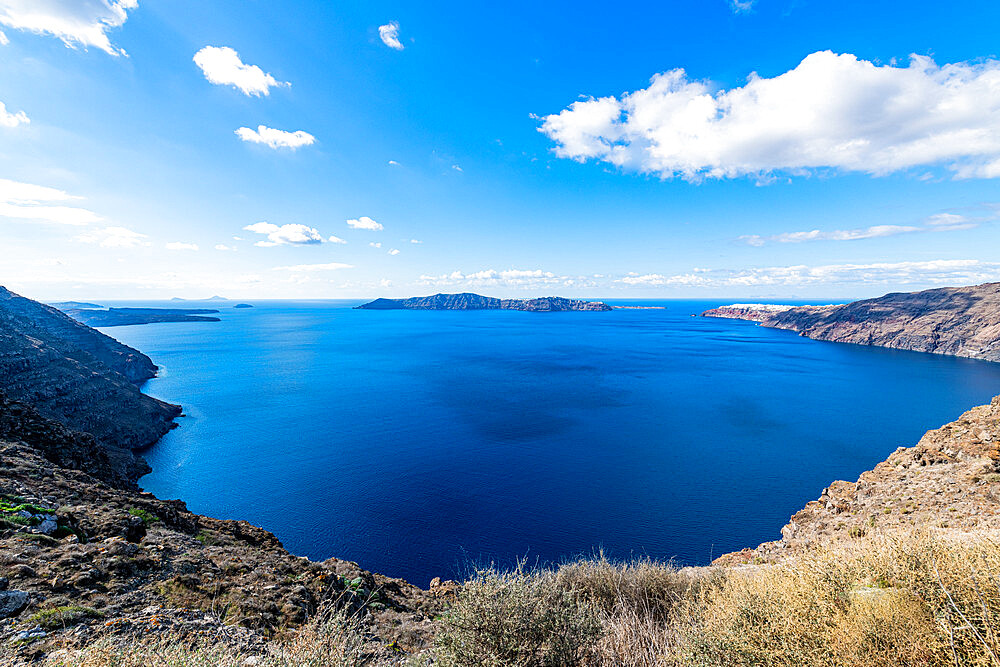 Panoramic view of the Santorini caldera, Santorini, Cyclades, Greek Islands, Greece, Europe