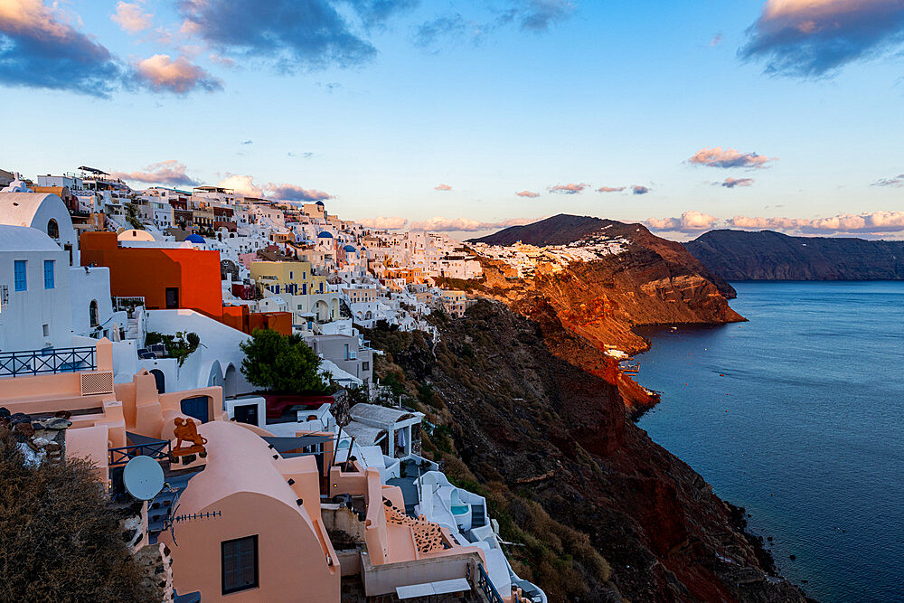 Whitewashed architecture at sunset, Oia, Santorini, Cyclades, Greek Islands, Greece, Europe