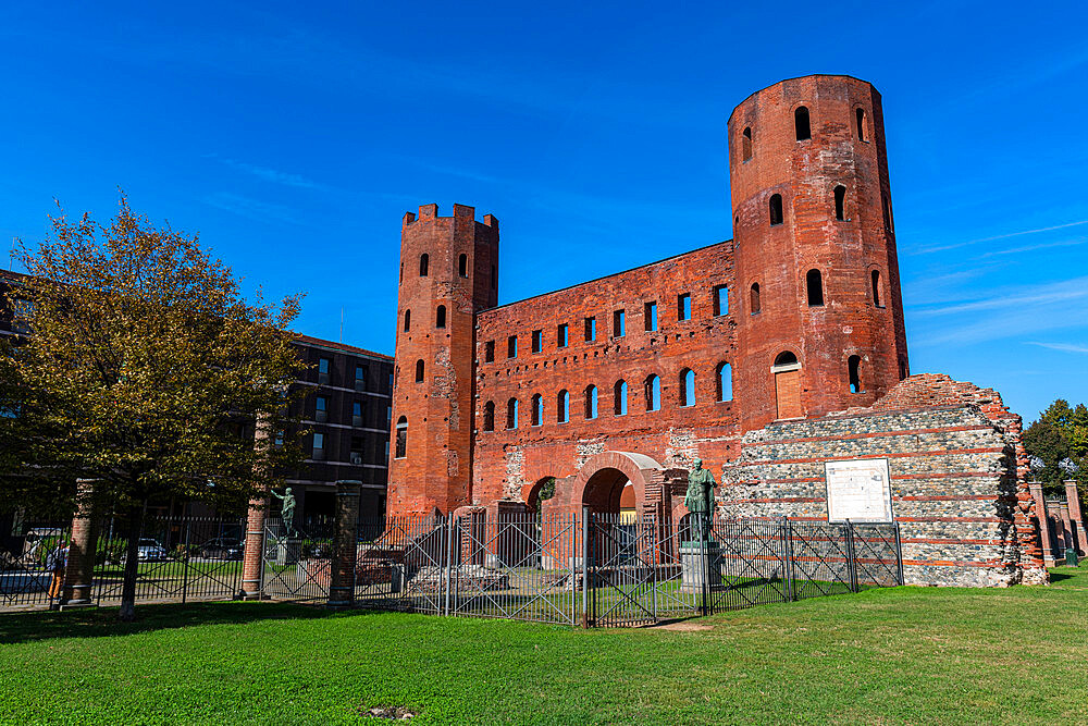 Palatine Towers (Porta Palatina), Turin, Piedmont, Italy, Europe