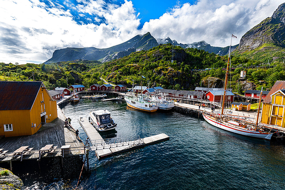 Harbour of the little fishing village of Nusfjord, Lofoten, Nordland, Norway, Scandinavia, Europe