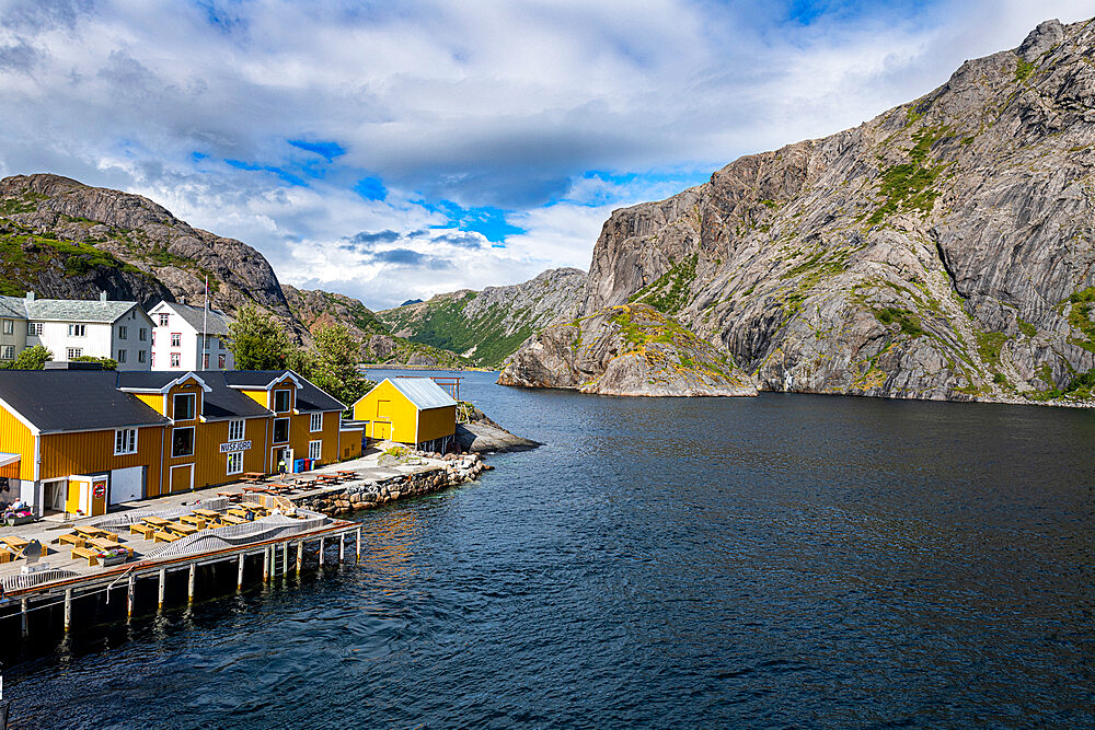 Harbour of the little fishing village of Nusfjord, Lofoten, Nordland, Norway, Scandinavia, Europe