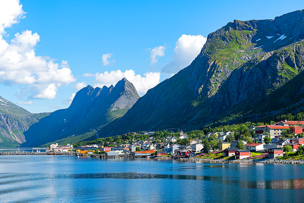 The village of Gryllefjord, Gryllefjord, Senja, Senja scenic road, Norway, Scandinavia, Europe