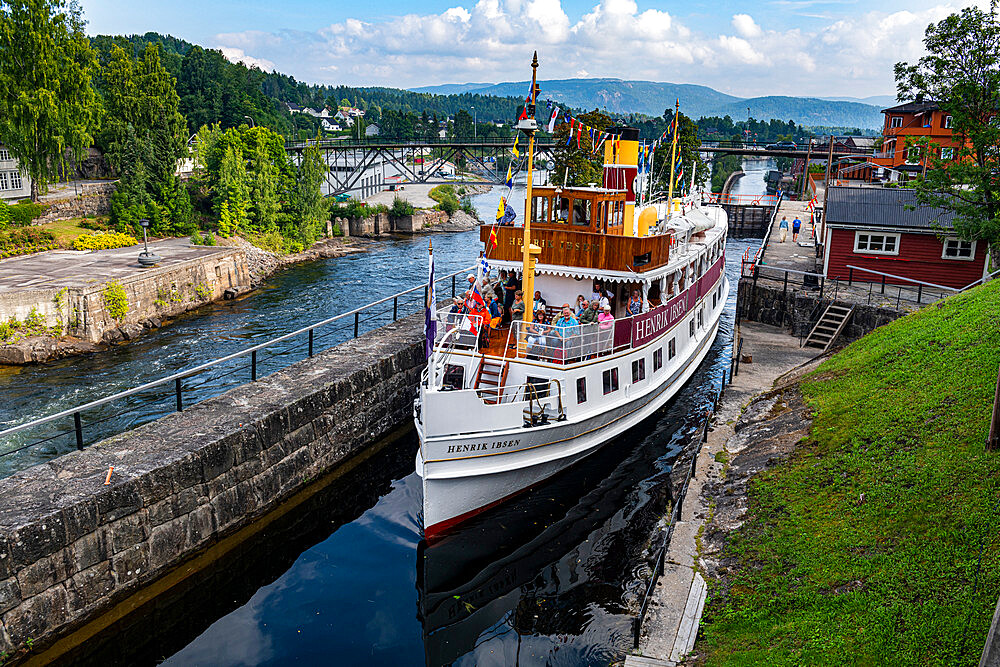 Tourist boat in the Ulefoss locks, Telemark Canal, Norway, Scandinavia, Europe