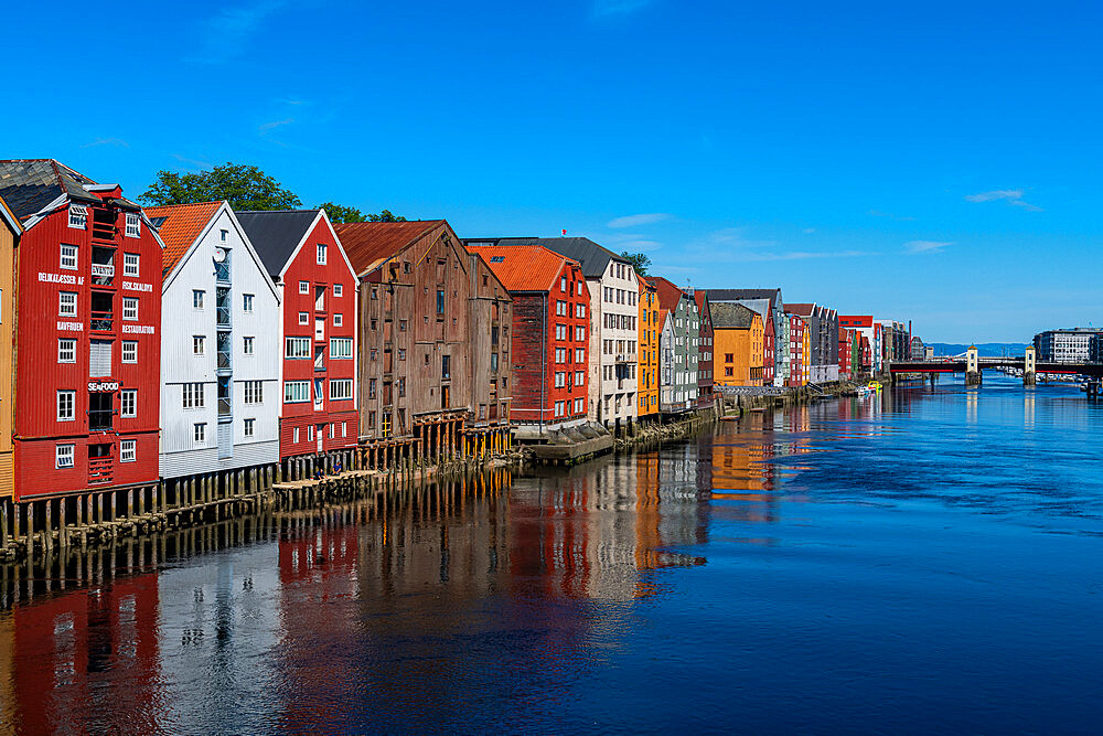 Old storehouses along the Nidelva, Trondheim, Norway, Scandinavia, Europe